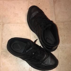 Tredsafe Women’s Black Non-Slip Shoes